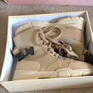 YOKI Beige Combat Boots